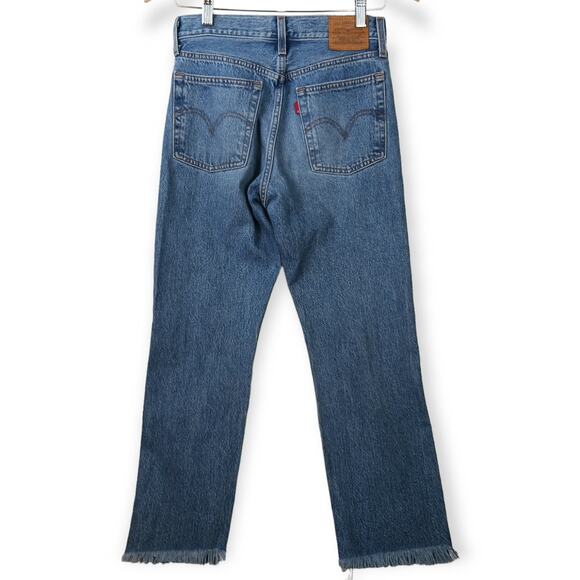 Levi's SZ 26 Premium Wedgie Straight Distressed Knee Frayed Hem Denim - Picture 6 of 8